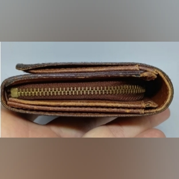 Louis Vuitton wallet - Picture 4 of 14